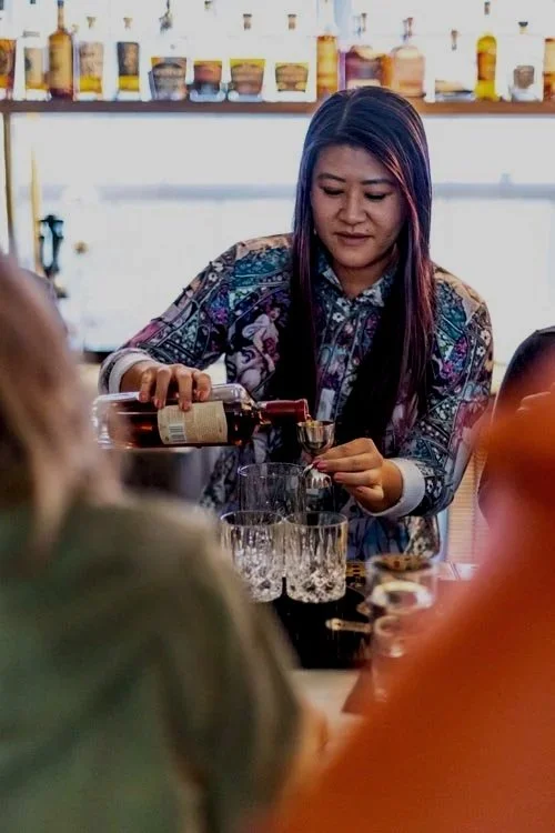 hands-on-cocktail-making.png