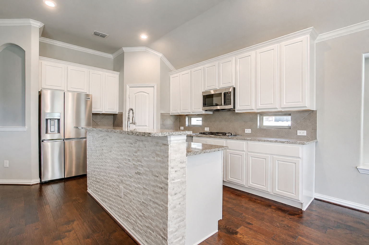 Kitchen 2 Gallery.PNG