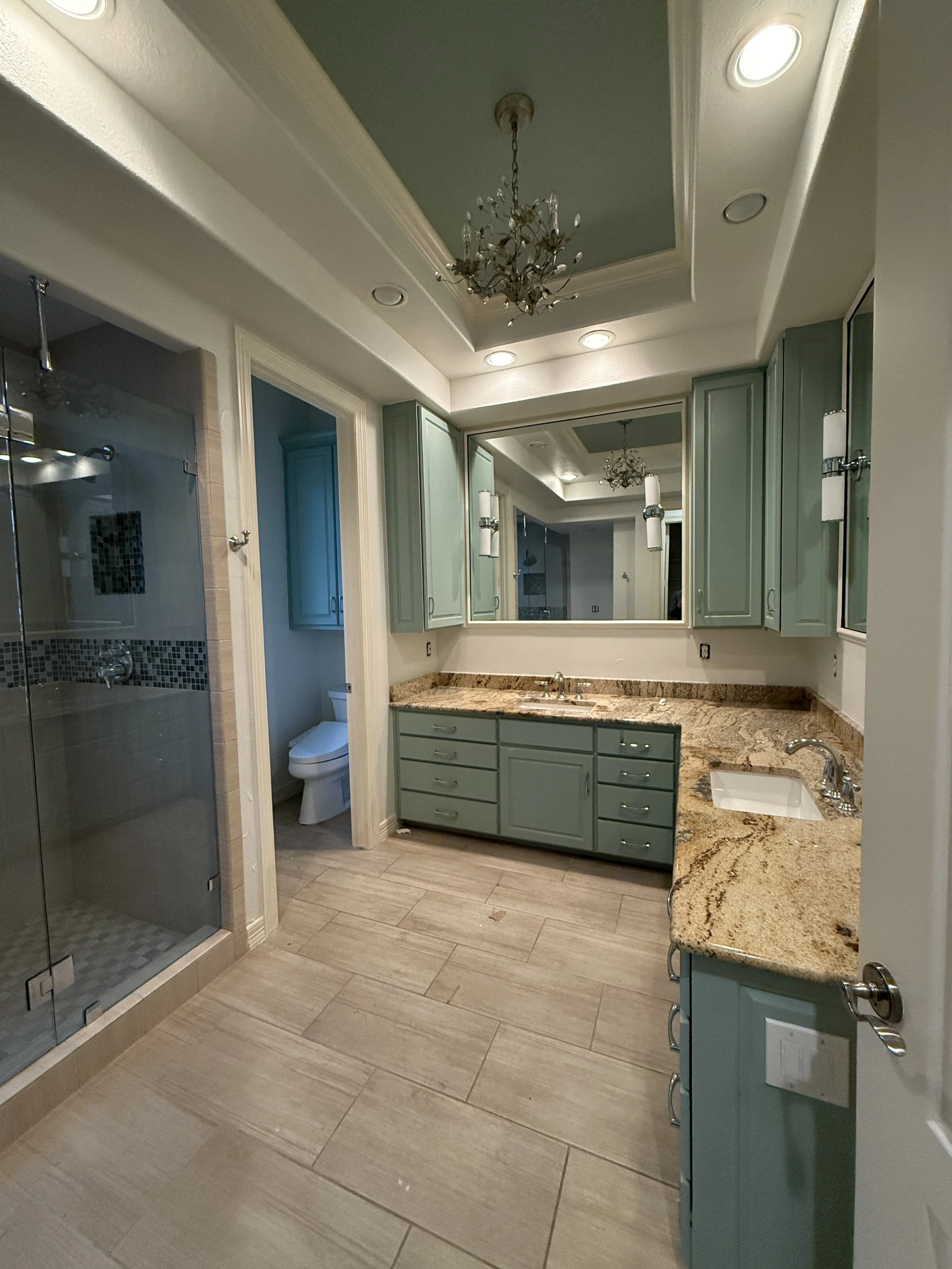 Plano House Bathroom.JPG