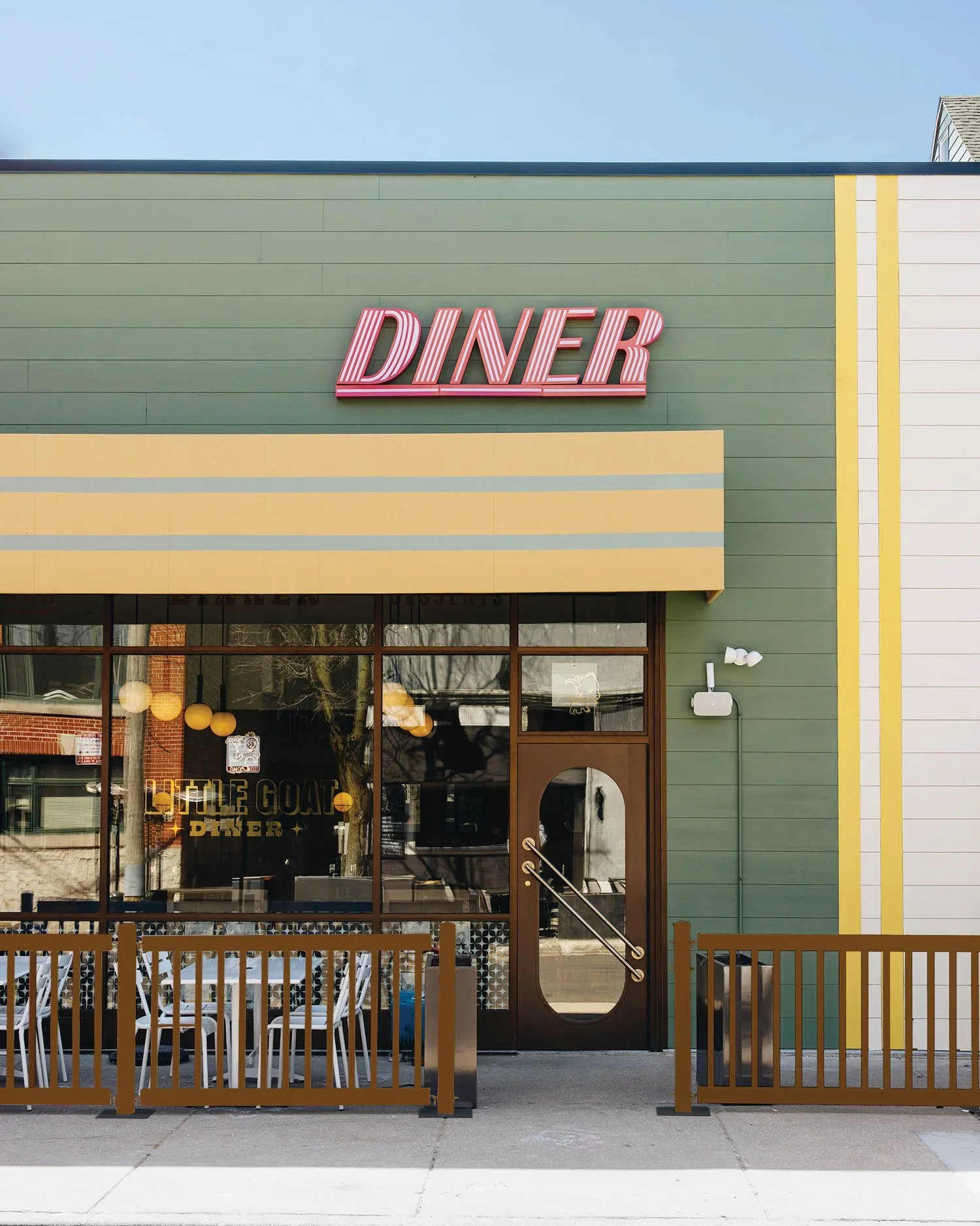 Interior-Design-Brand-Bureau-Little-Goat-Diner-Chicago-idx231001_dw08_2.webp