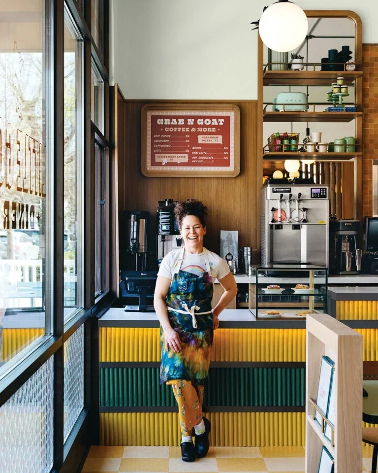 Interior-Design-Brand-Bureau-Little-Goat-Diner-Chicago-idx231001_dw09-768x960 (1).webp