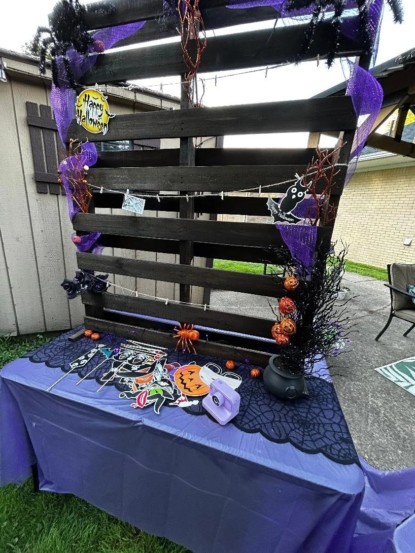 Halloween Photo Display.jfif