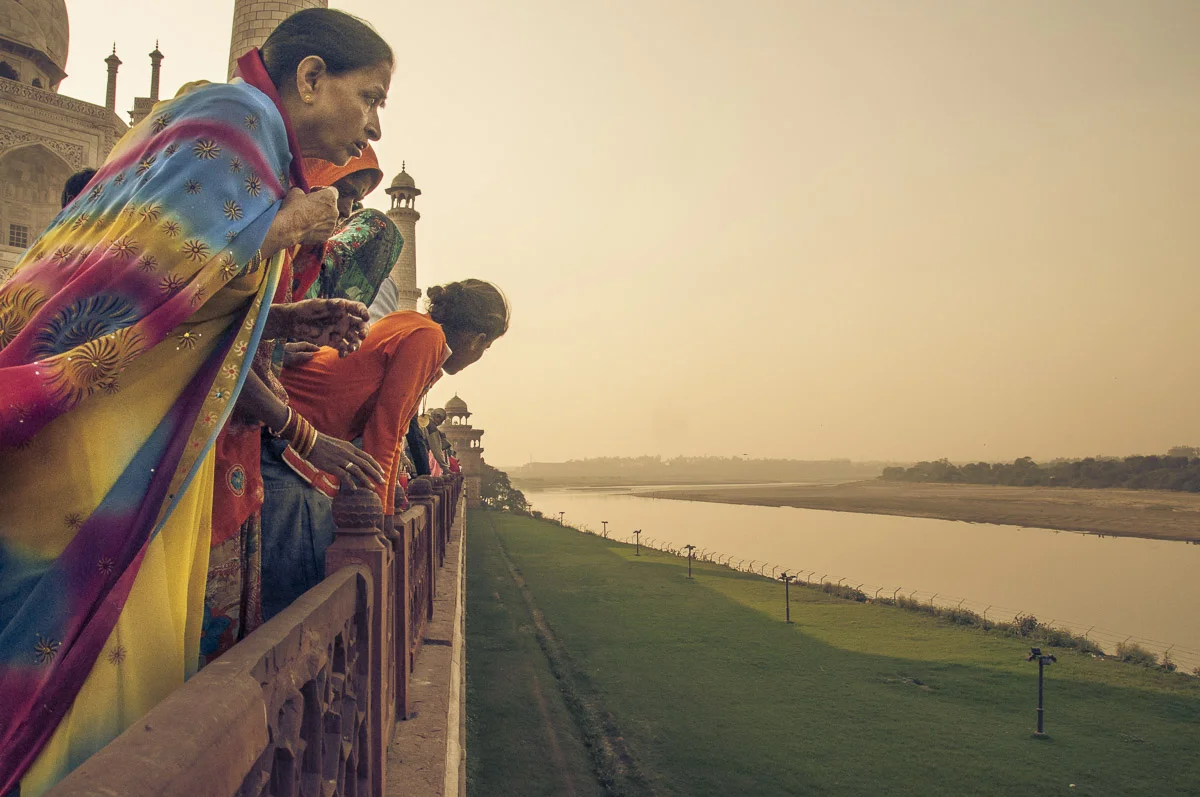Lost at Taj Mahal