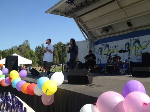 sing6.webp