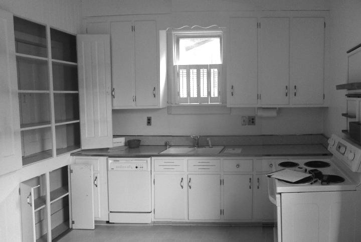 Apartment Therapy Small, Cool Kitchens 2010 photo - adjusted.jpg