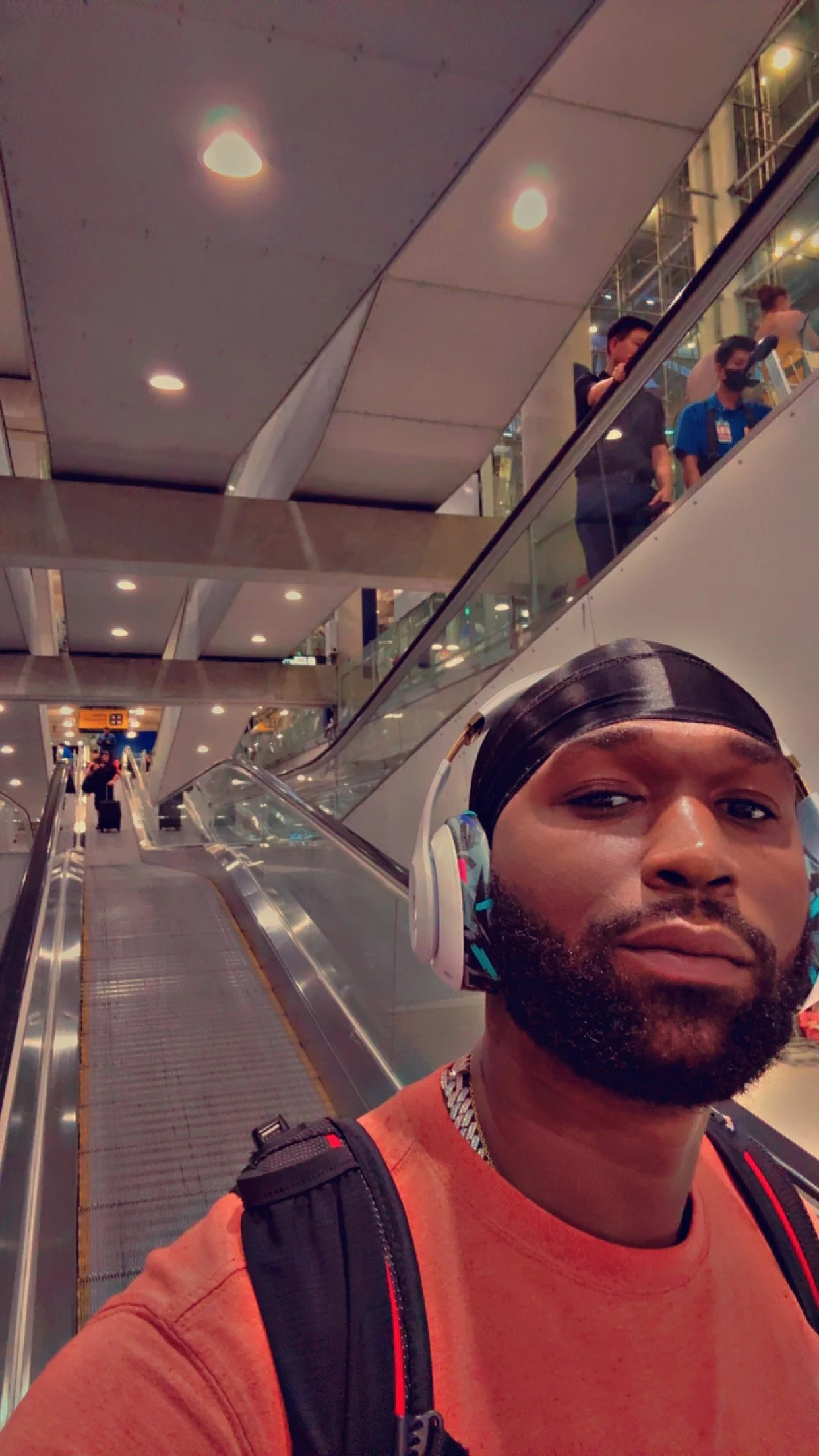 LAK3SZN traveling through an airport