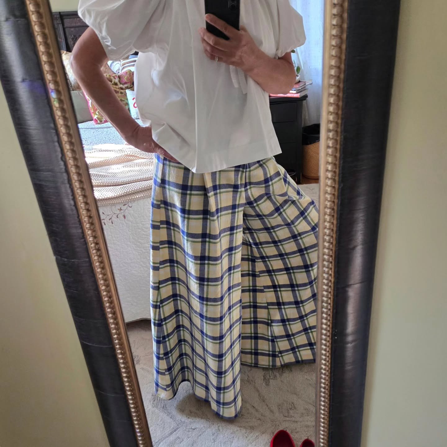 We all need tablecloth pants!
