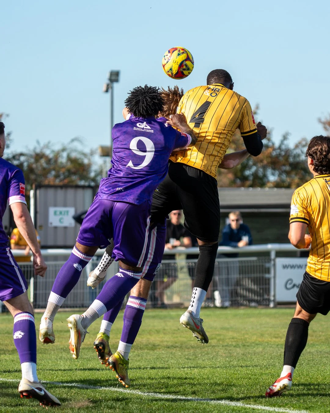 Few more shots from Saturday's win by @brakesofficial - great duels won across the pitch.