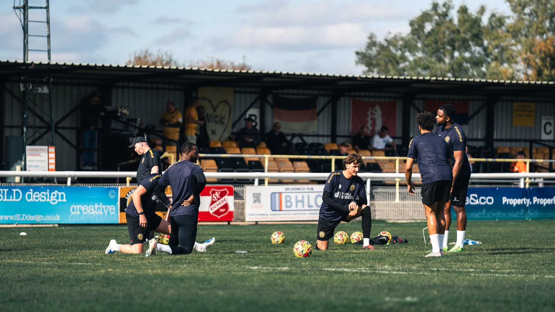 Good luck to the @brakesofficial today against Stratford.

Shots from last weeks warm-up against Hitchin.

#BackTheBrakes