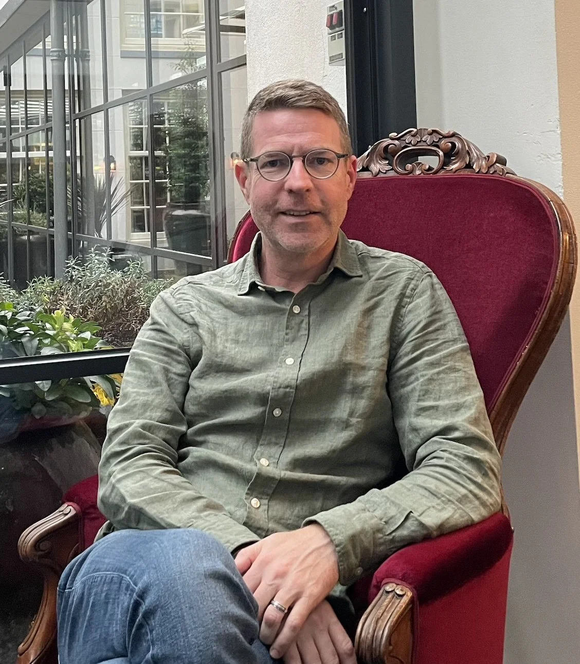 Michael Halliburton seated, founder of Inspired Space Living