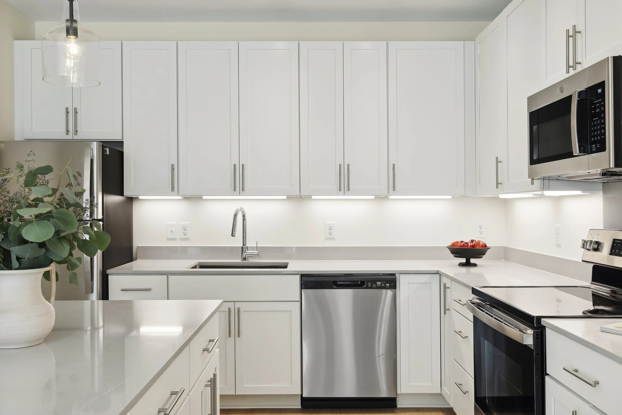 Plan D4_4660 W 77th St_003.jpg