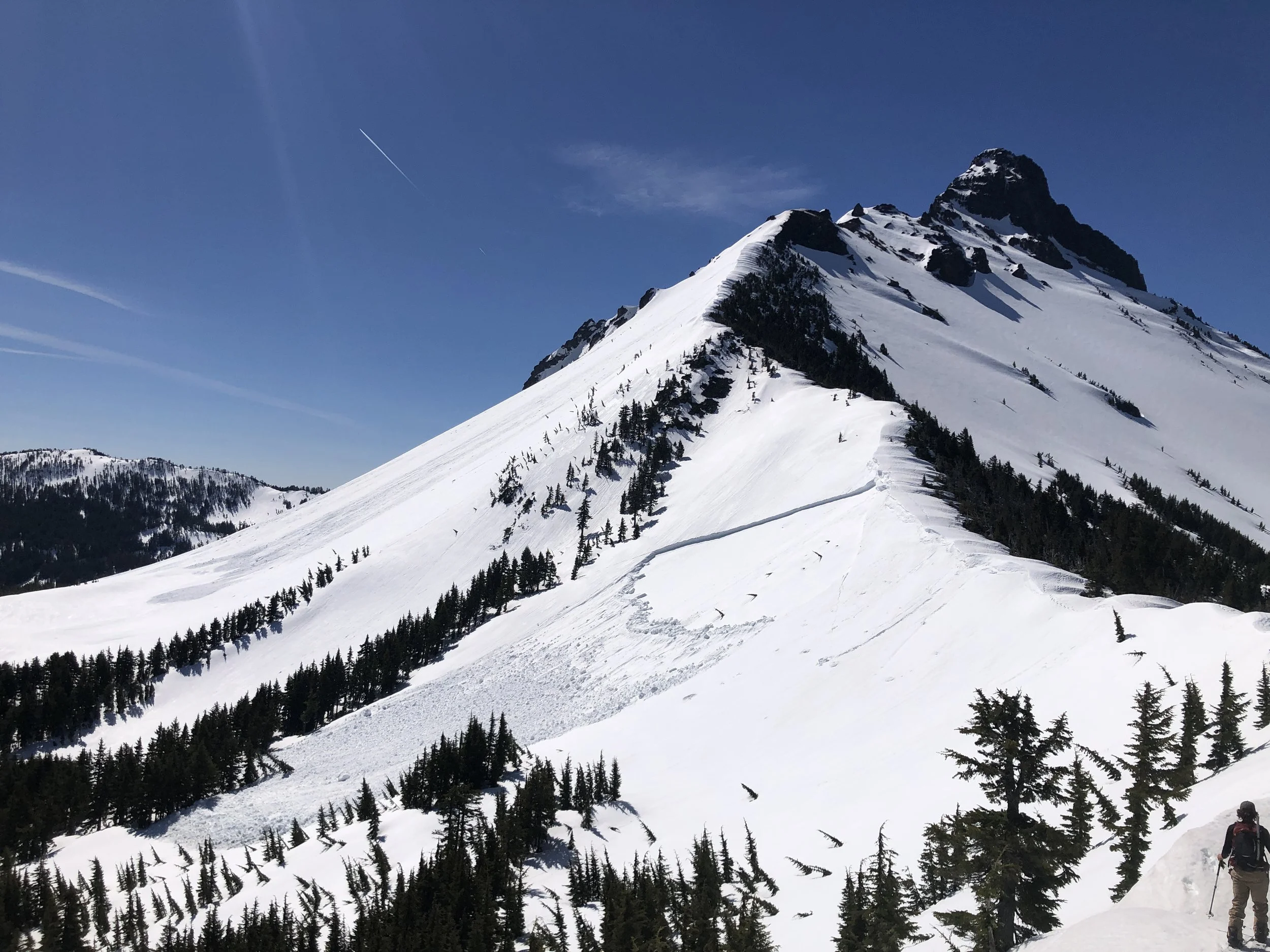 Natural wind slab avalanche, Mt. Washington, May 2022.