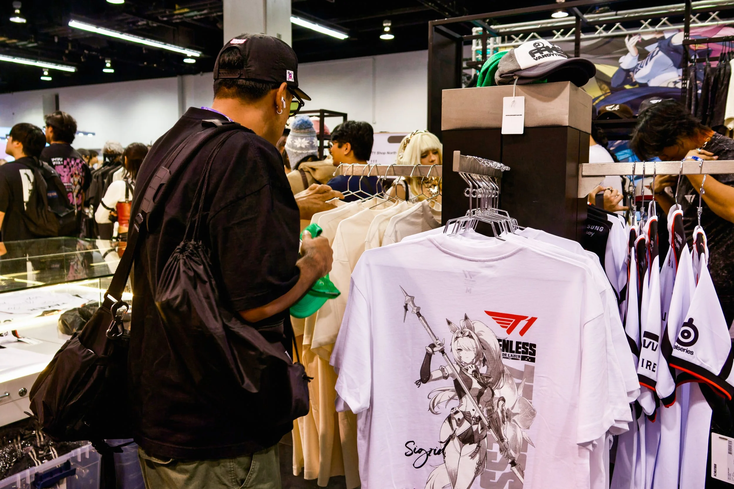 T1 Booth Anime Impluse - Lisa-02.jpg