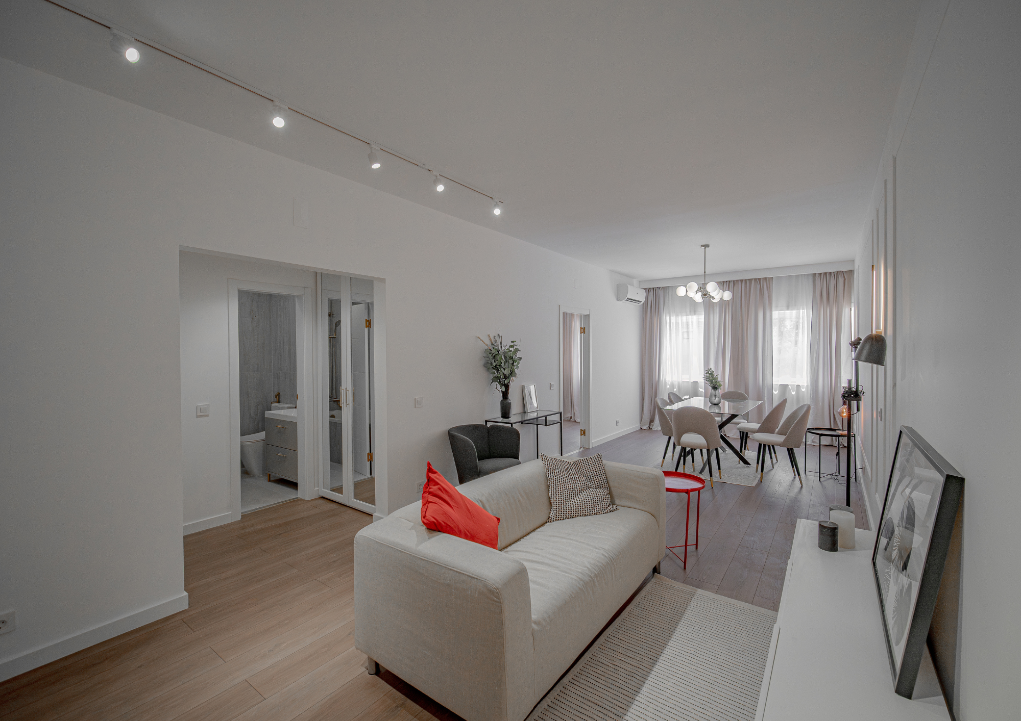 Wide framing to communicate openness and proportion.