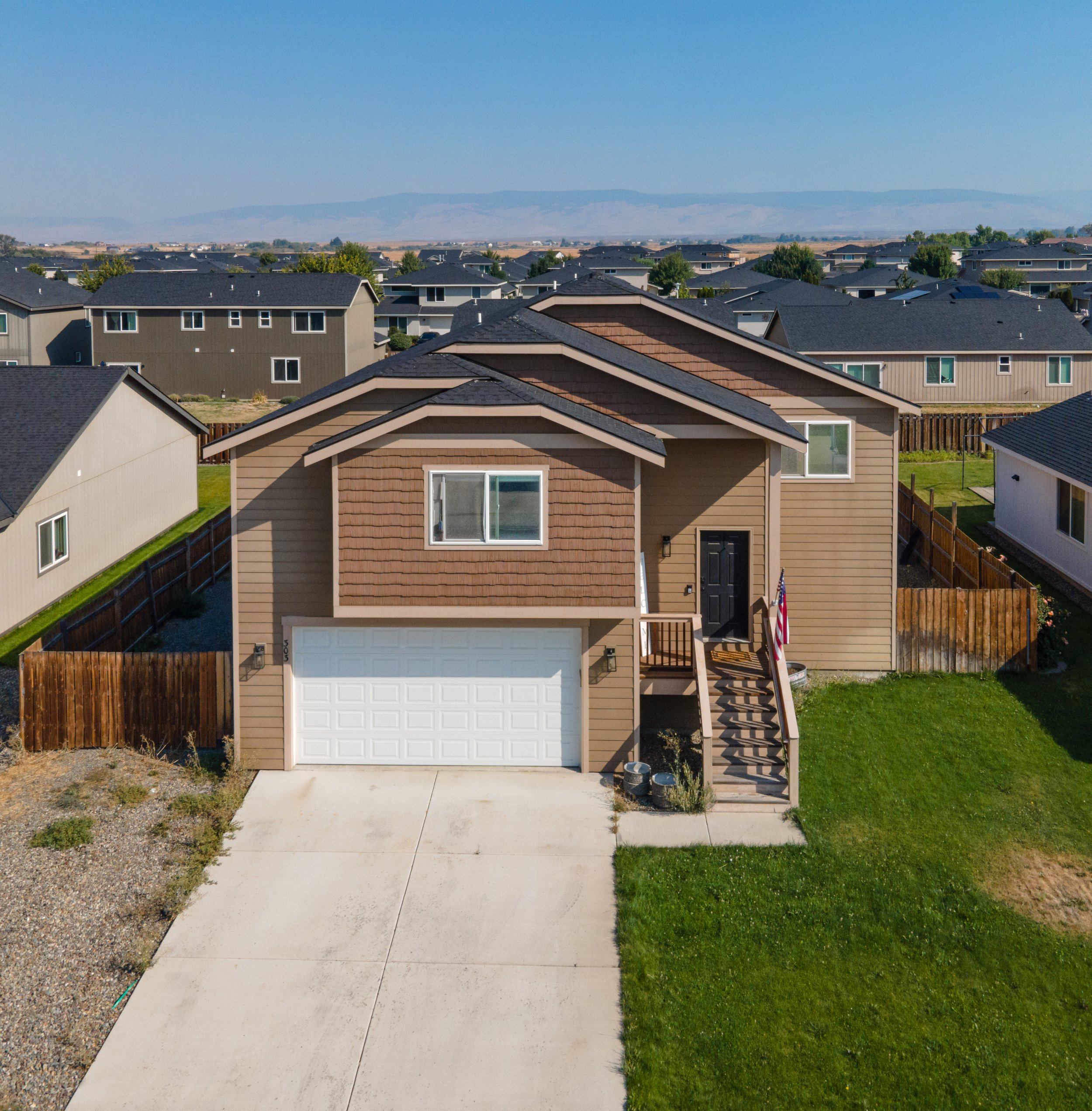 303 E 28th - Downsized-3.jpg