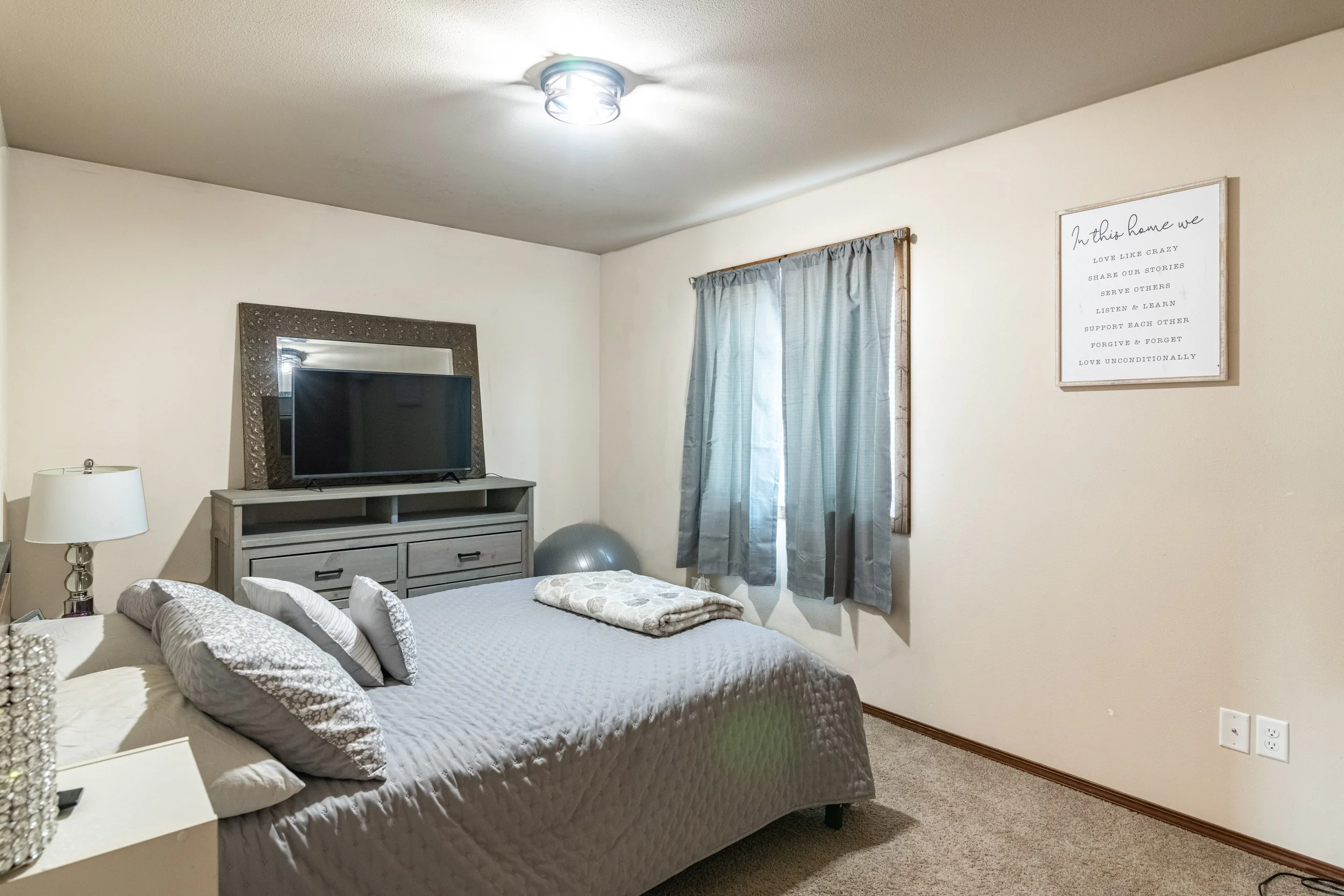 303 E 28th - Downsized-21.jpg