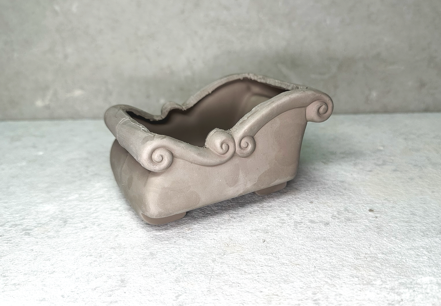 1994 Vintage Dona's Sleigh for Eggs-Pressions Pottery Mold D-1236A