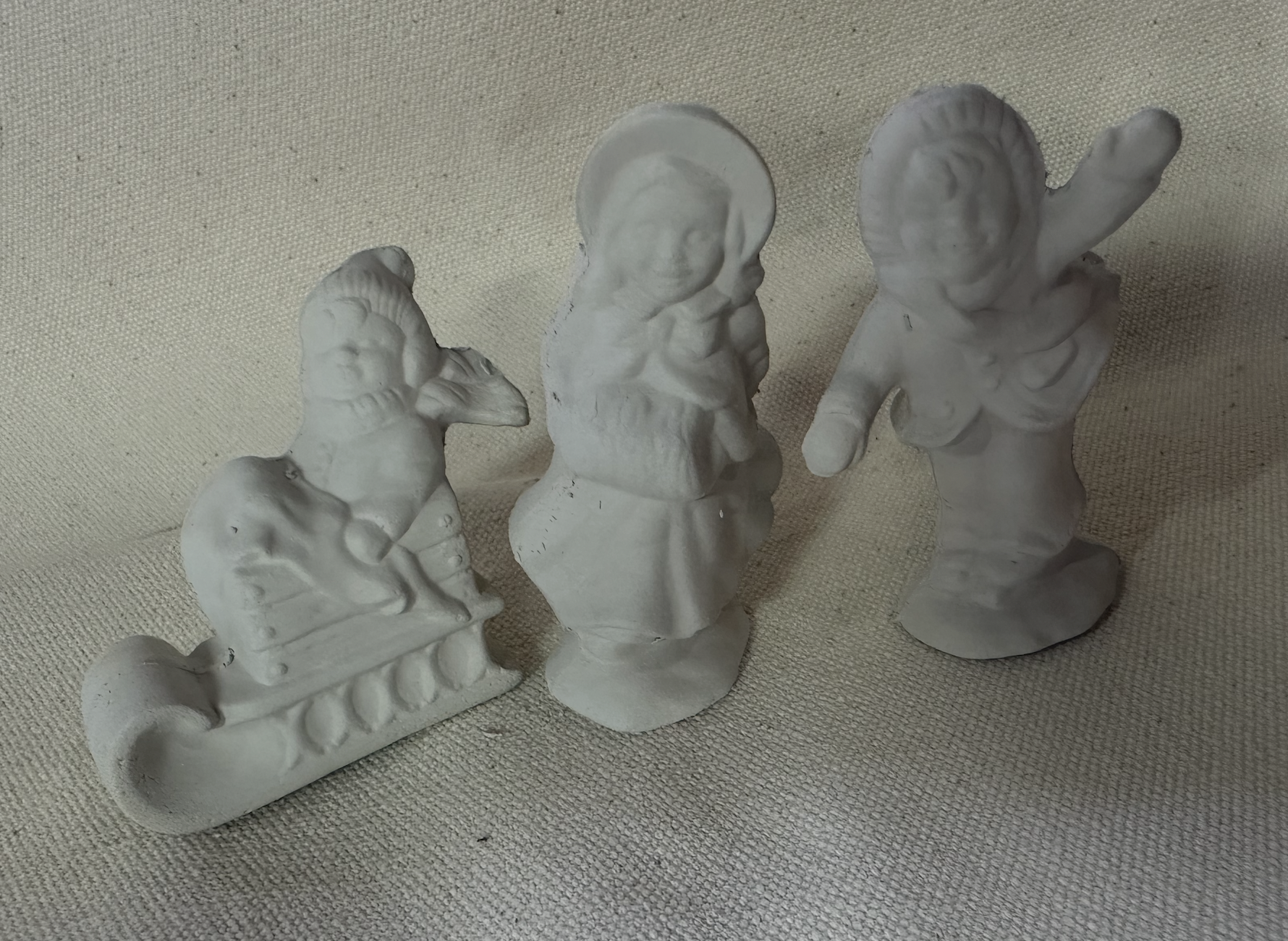Vintage Provincial Snow People Pottery Mold P386
