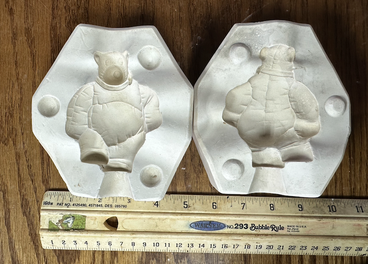 Duncan DM165D Honey Step Pookins.png