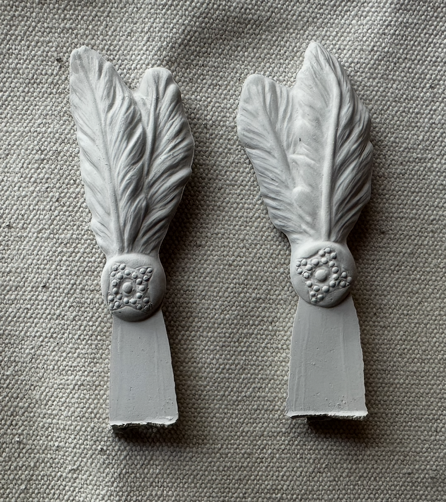 Vintage Provincial 2 Feathers Pottery Mold P-906 B