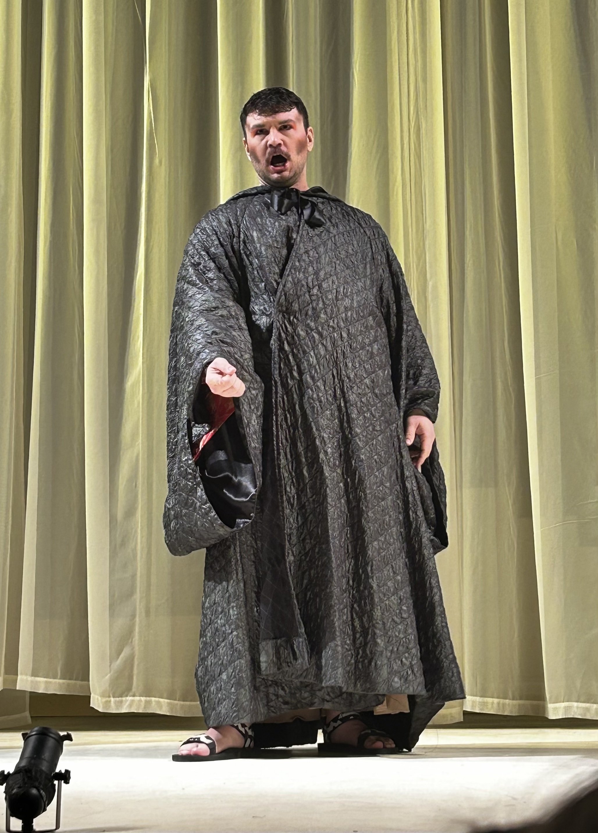 Chris Gallerani as Pluton in Offenbach's "Orphée aux enfers"