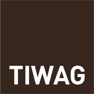 Logo mit weißer Schrift auf brauem Hintergrund, umfasst das Wort "TIWAG".