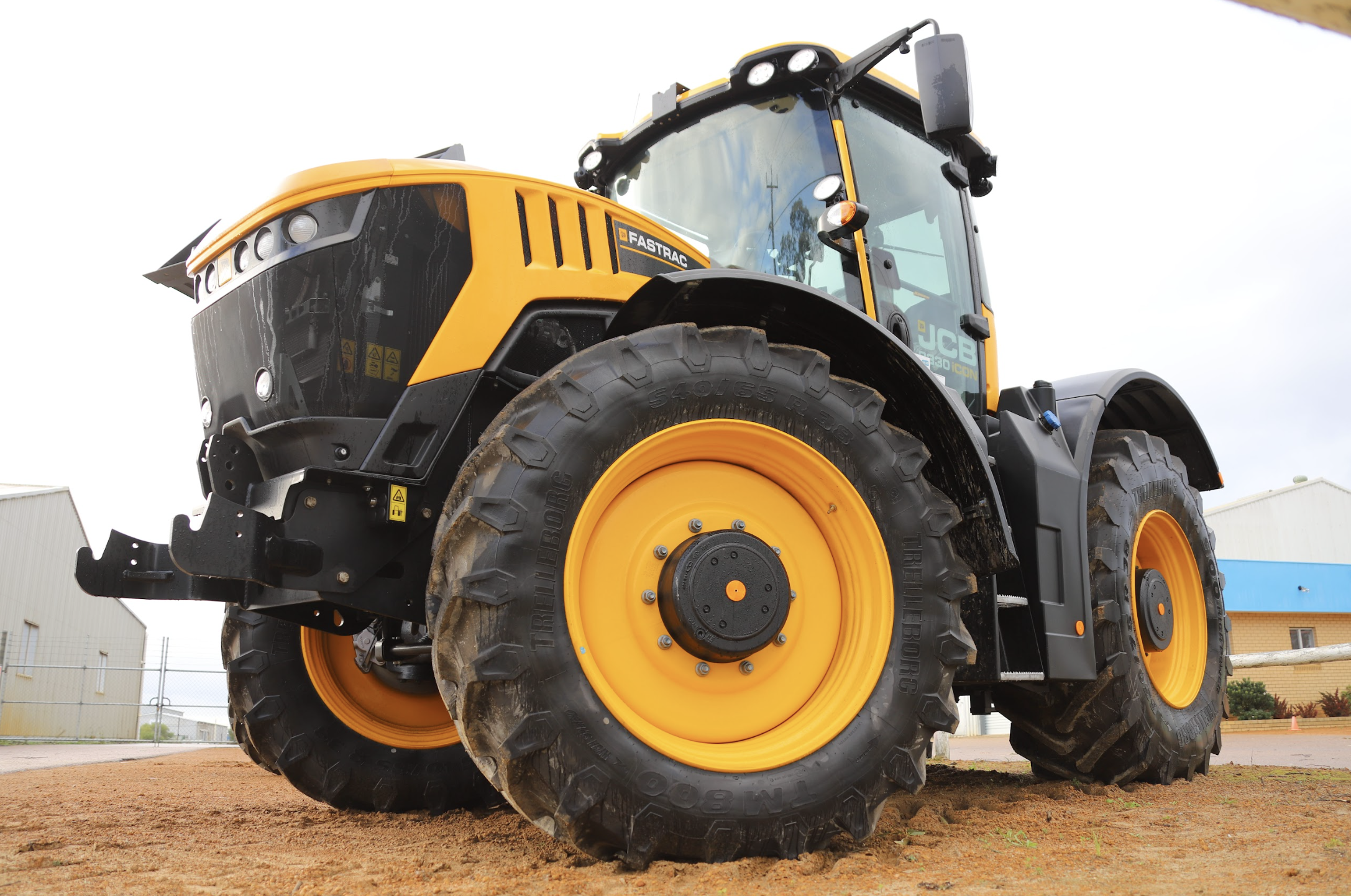 JCB Fastrac 8330 iCON tractor