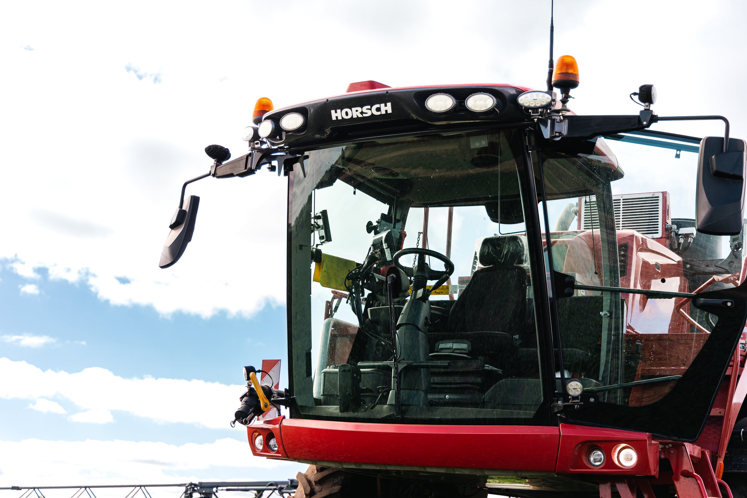 HORSCH Leeb SP sprayer cab