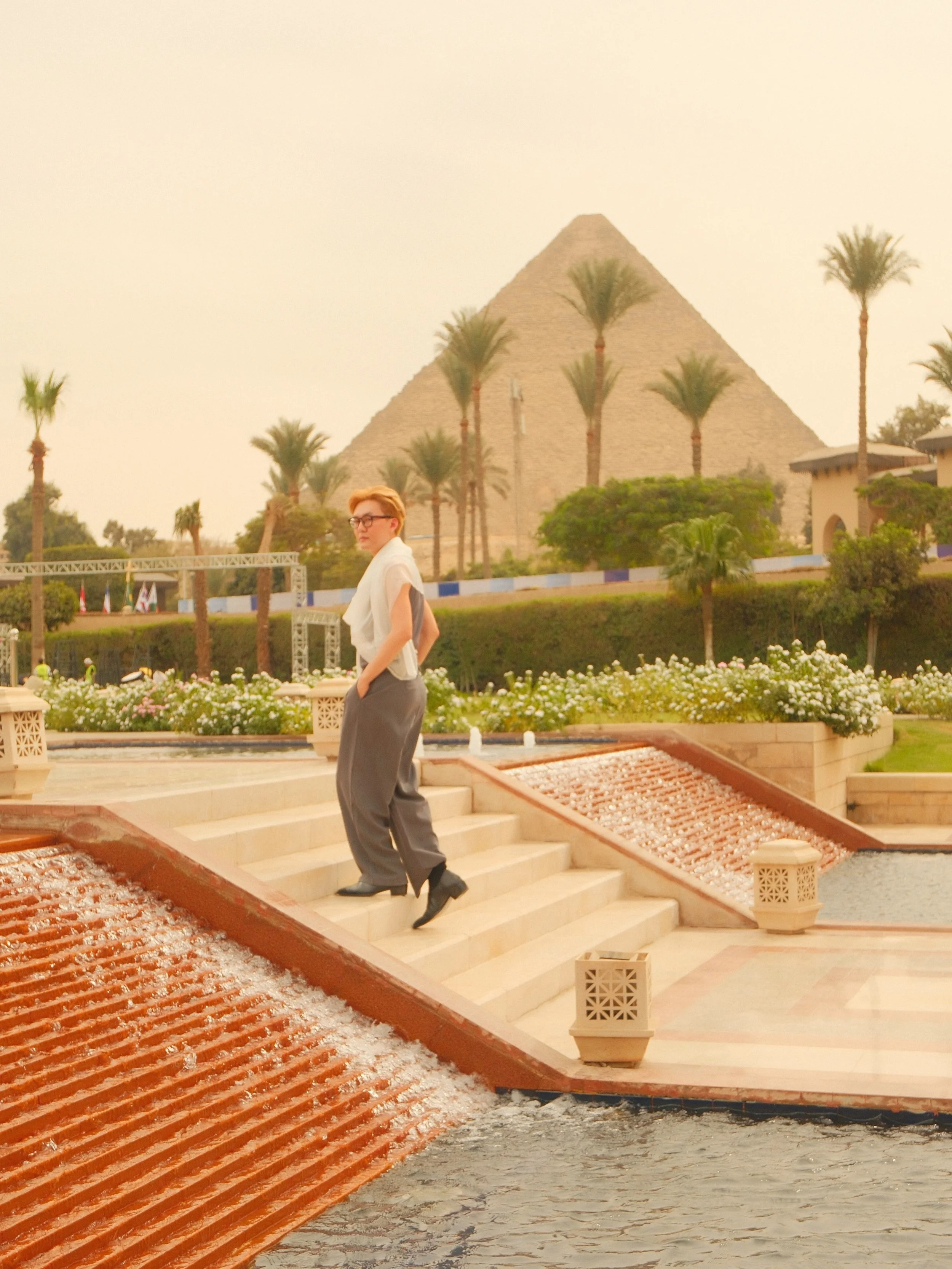 Somewhere between the ancient and the eternal.

#justzhiSGN #cairo2026 #egypt2026 #travelgram