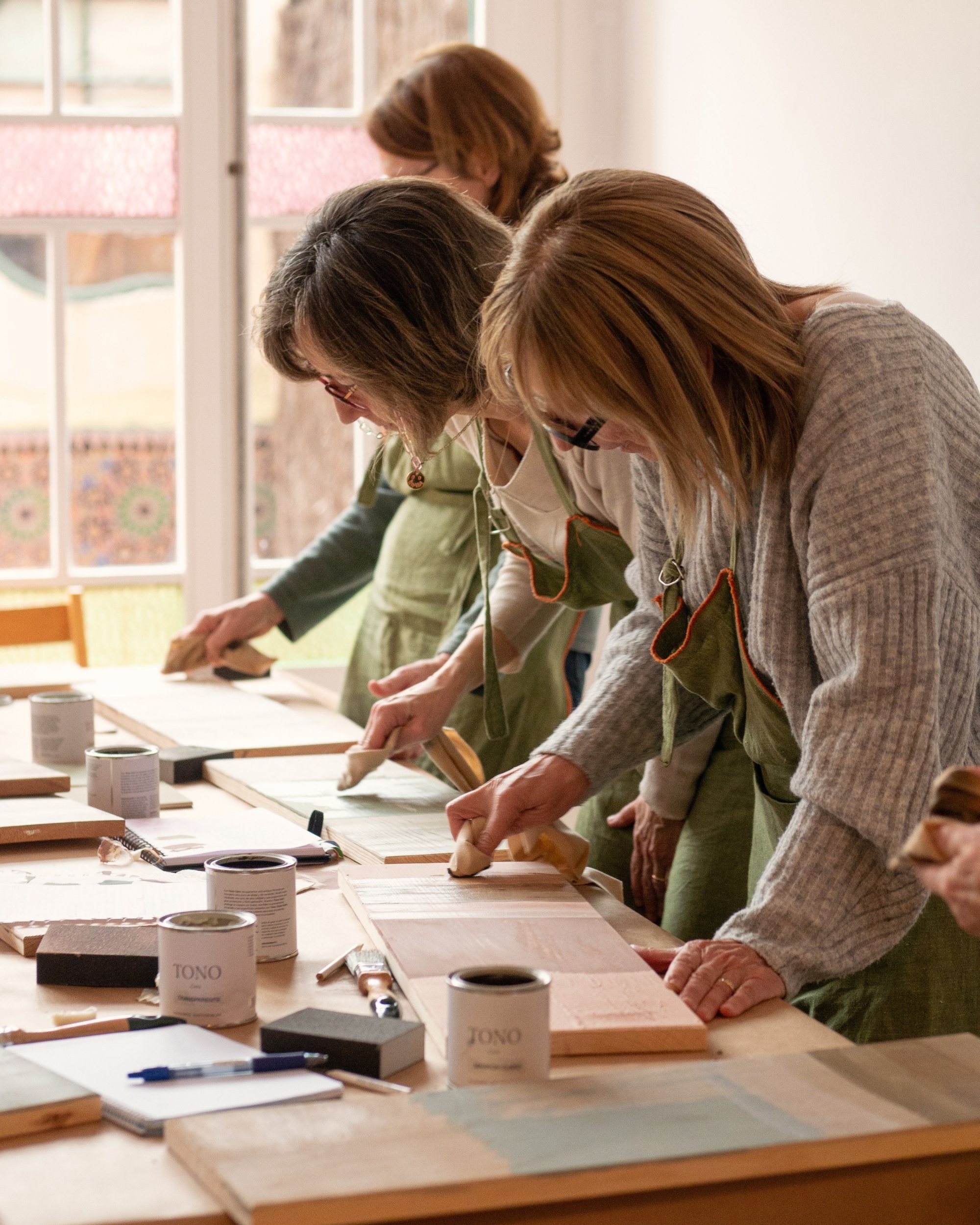 3 OCT · Empordà · Iniciación a la pintura para muebles y pátinas