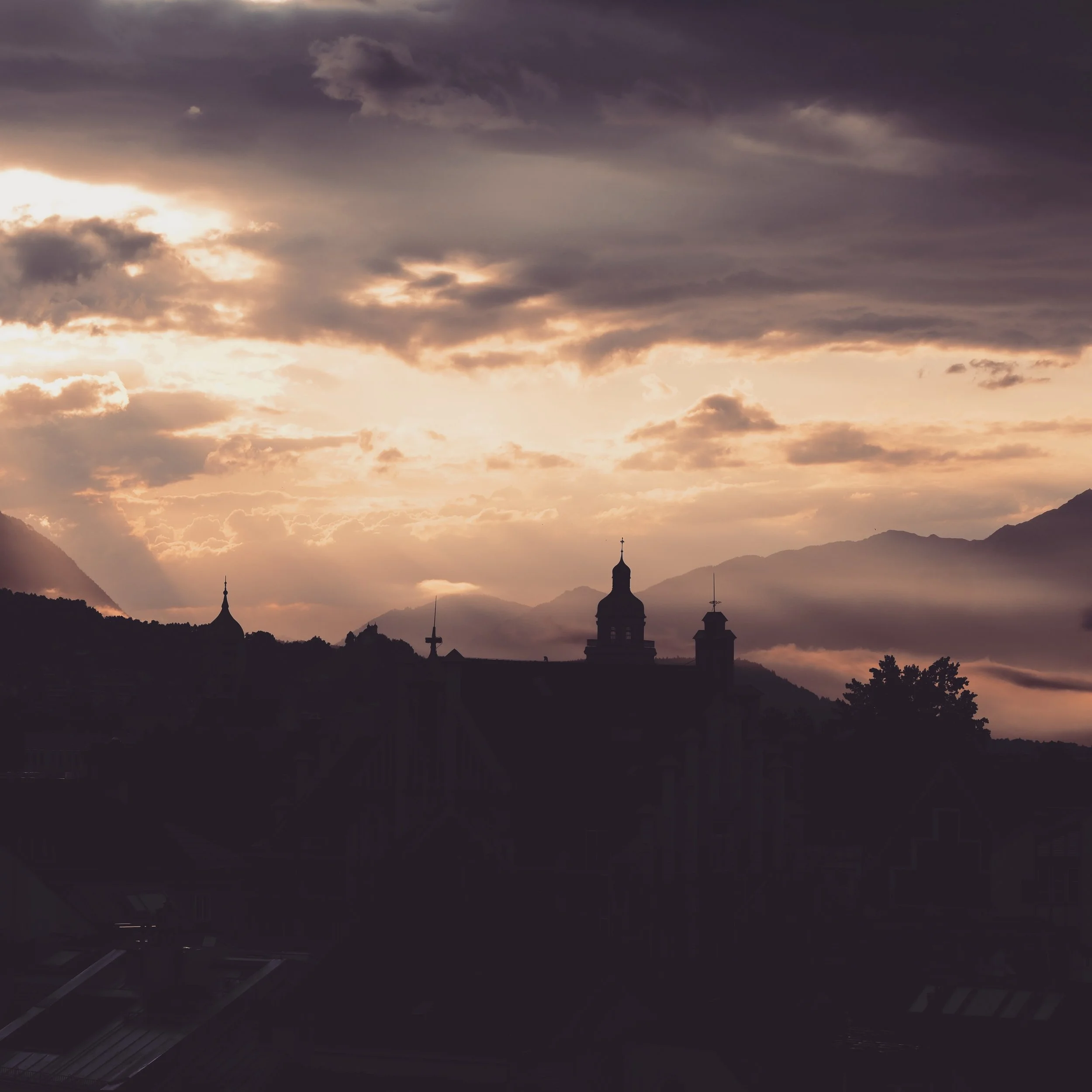 A LITTLE UPDATE FROM ME

I&rsquo;ll be away from 21.10. until 07.11., spending some time back in my home country, Austria 🇦🇹❤️!

In the meantime, you&rsquo;re very welcome to make the most of our yoga classes tonight and next tuesday before I leave