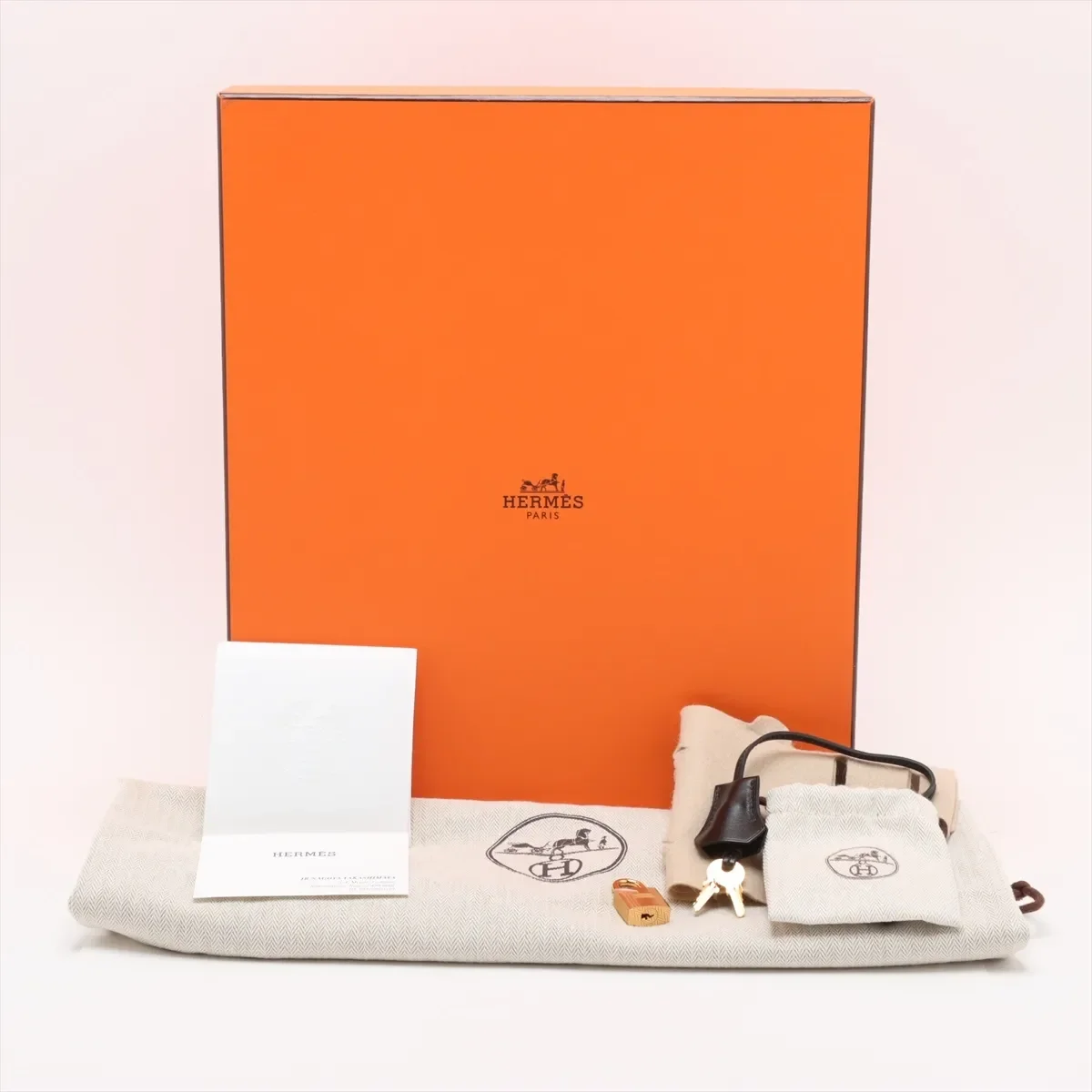 Hermes-2023-Birkin_30-Serie_Box_Calf_Black-GHW (13).webp