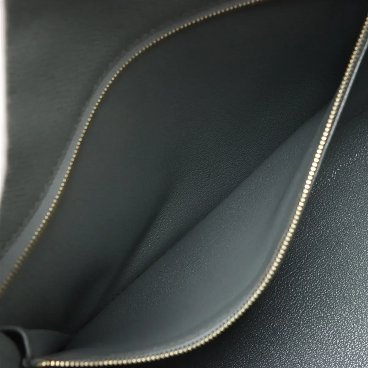 Hermes-2020-Kelly_28-Sellier_Epsom_Veil_Almond-GHW (7).webp