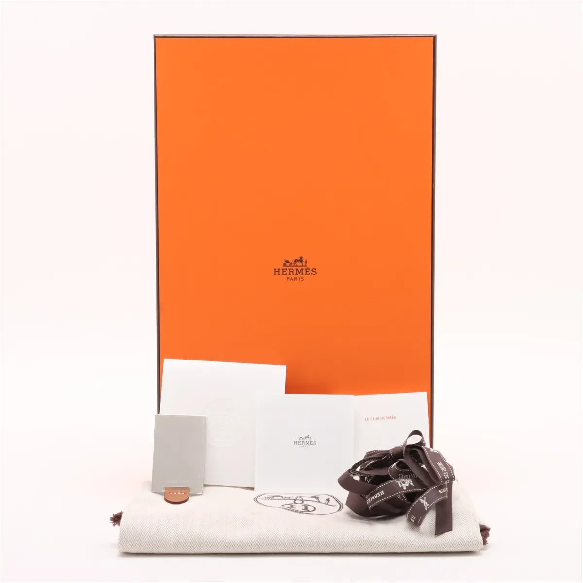 Hermes-2024-Constance_Mini_18-Epsom_Gold-GHW (11).webp