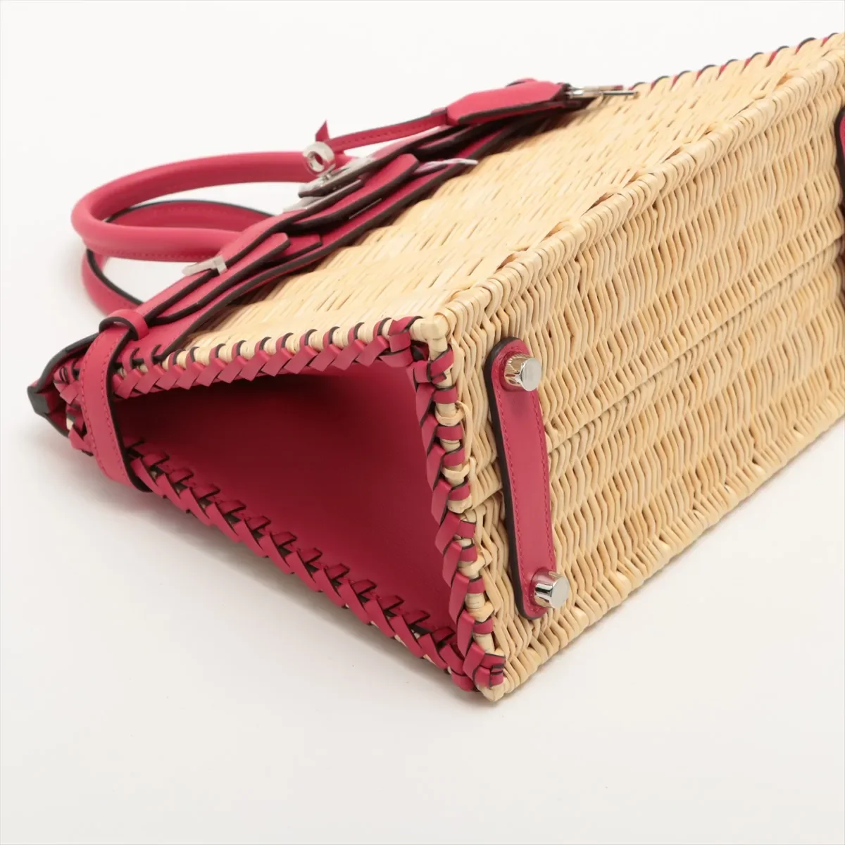 Hermes-2021-25 picnics-Swift x raffia Framboise-SHW4.webp