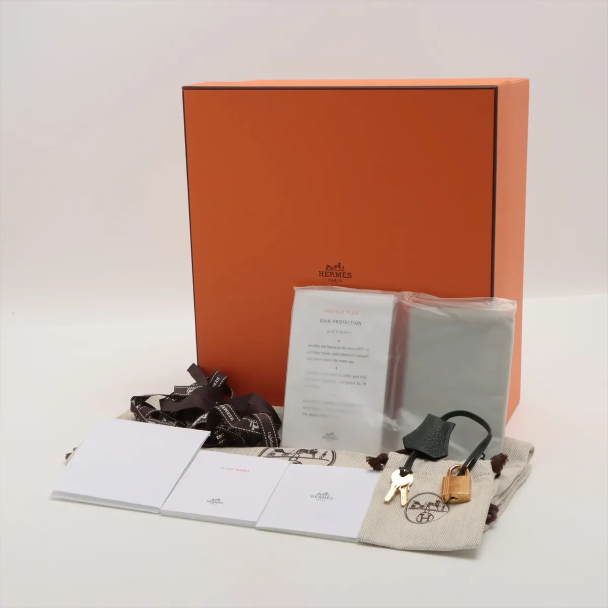 Hermes-2022-Birkin_25-Togo_Vert_Foncé-GHW (10).webp