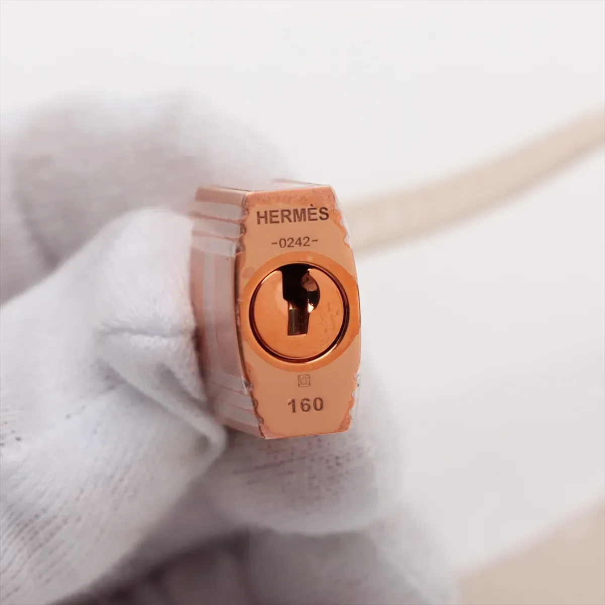 Hermes-2023-Birkin_25-Le_Tournay_Togo_Craie-RGHW (13).webp