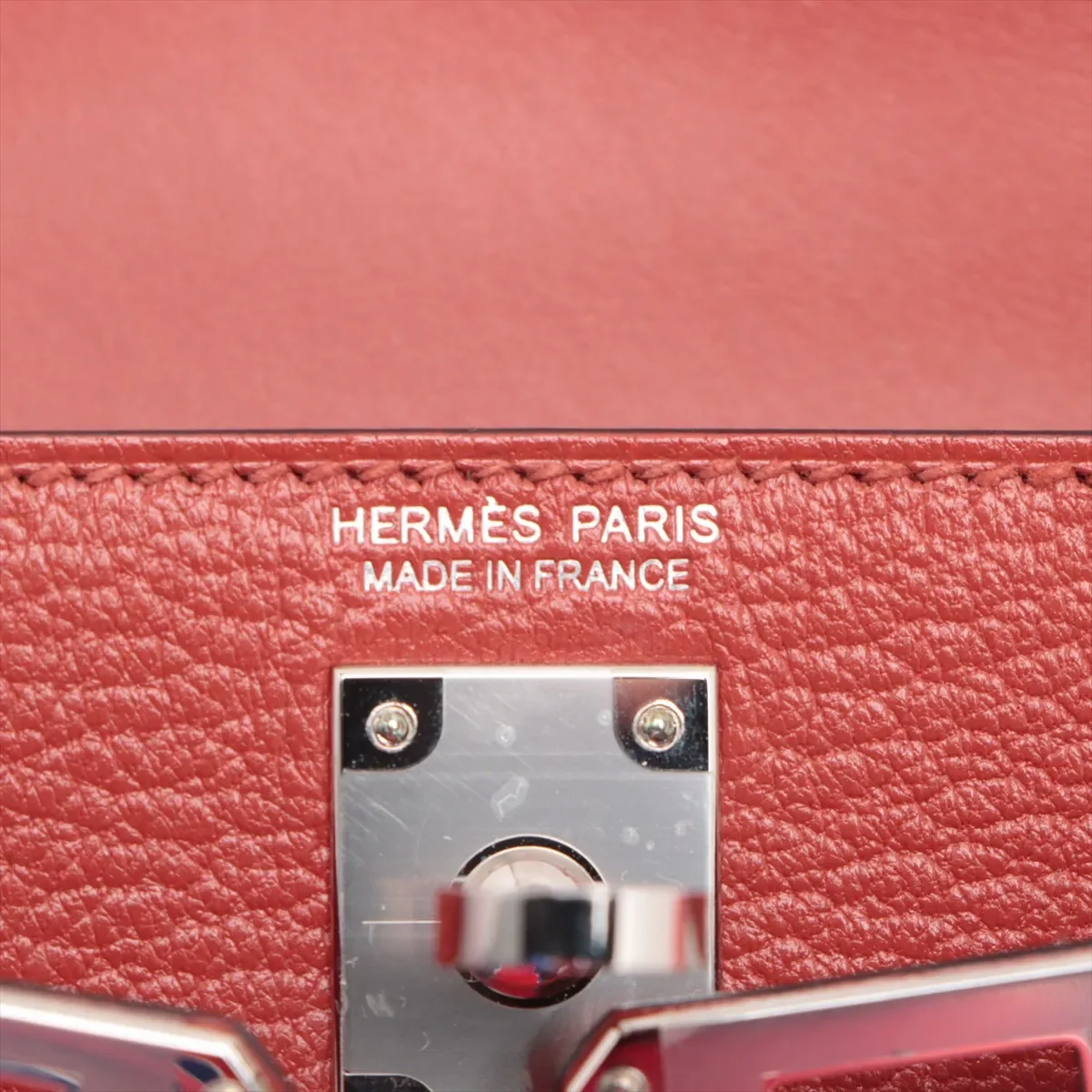 Hermes-2022-Mini_Kelly_-_Chèvre_Mysore_-PHW (6).webp