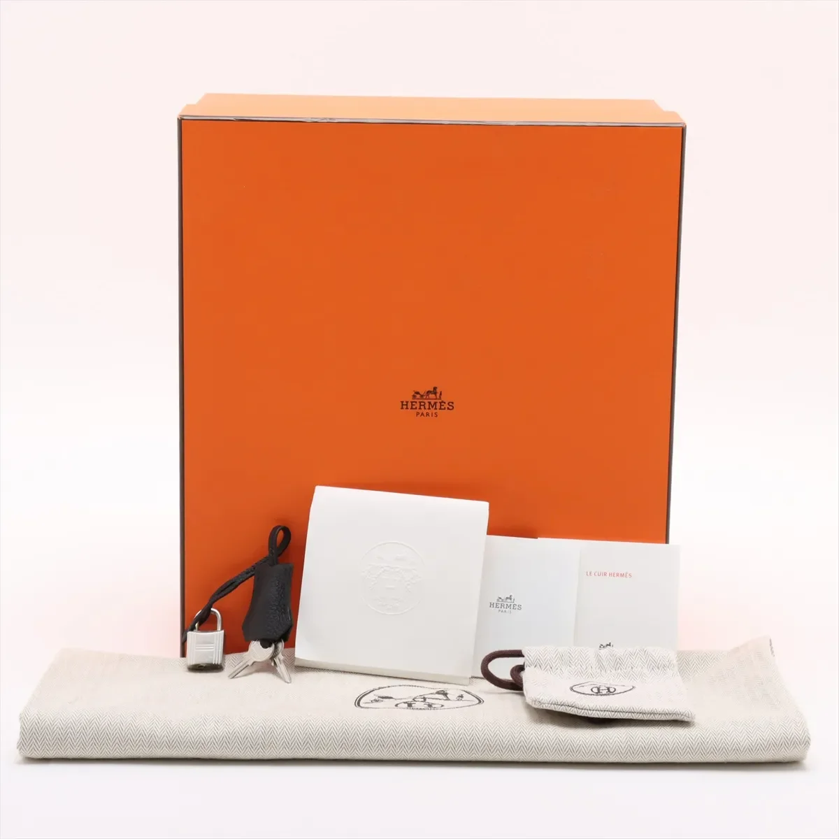 Hermes-2025-Birkin_25-Le_Tournay_Togo_Black-SHW10011.webp