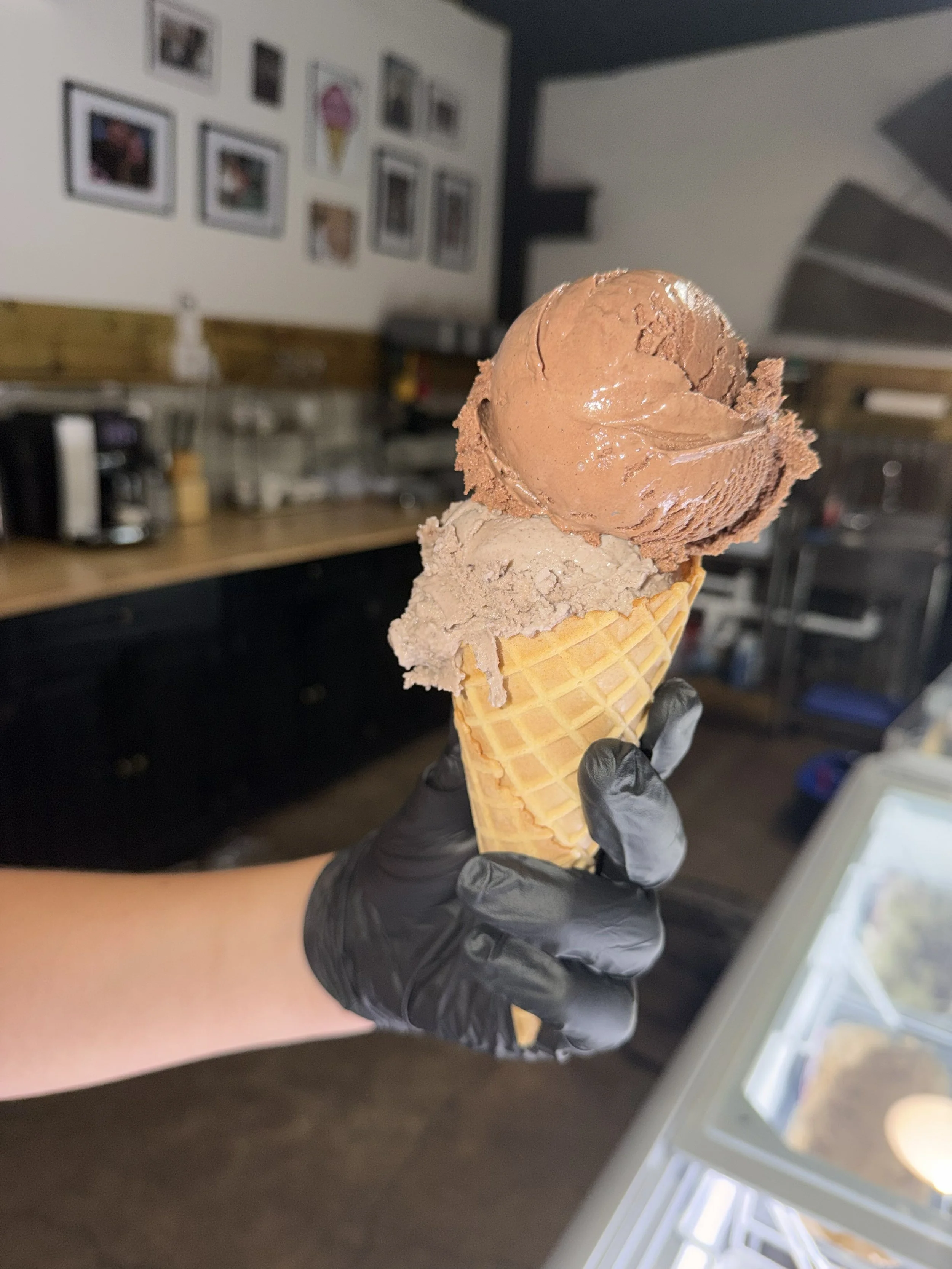 2 Scoop Cone