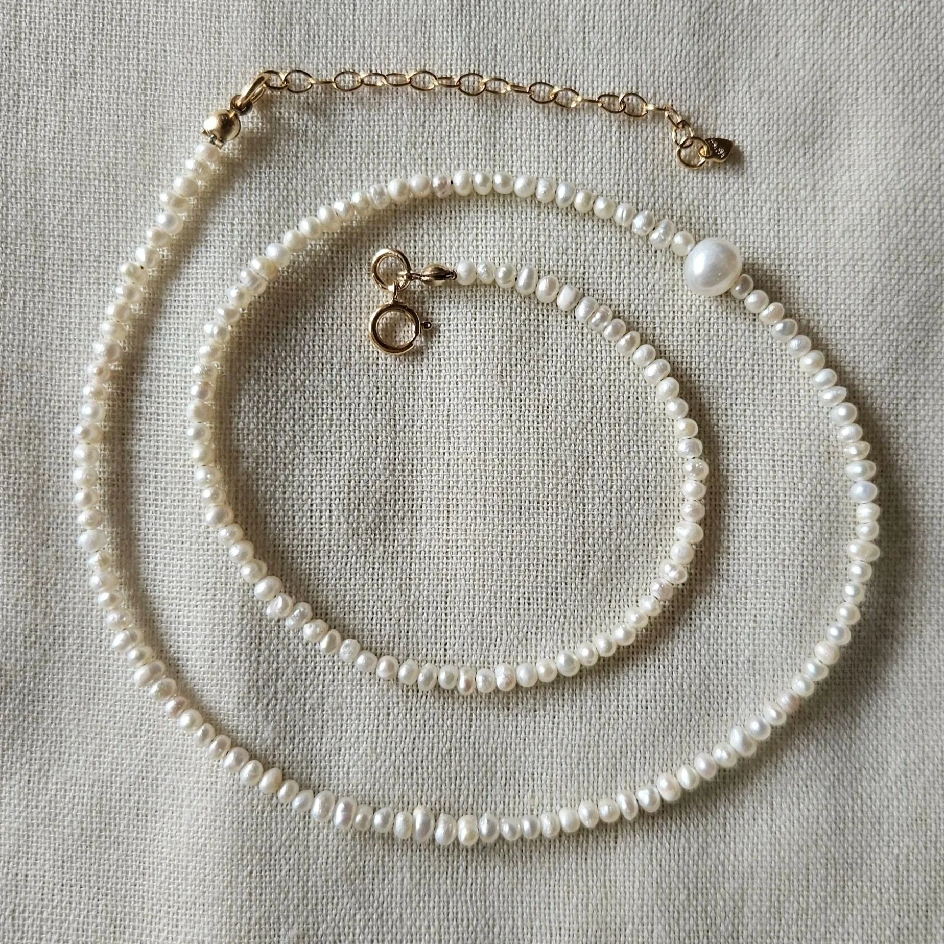 Freshwater+pearl+necklace+coil.jpg