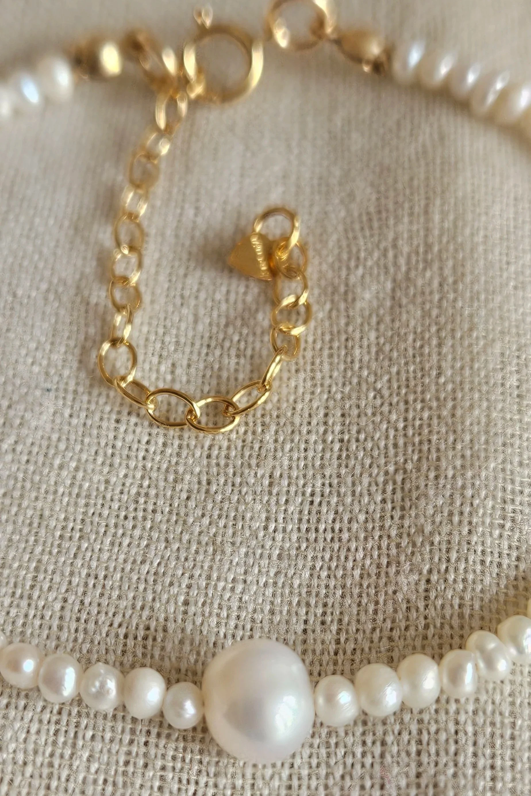 Freshwater+pearl+bracelet+up+close.jpg