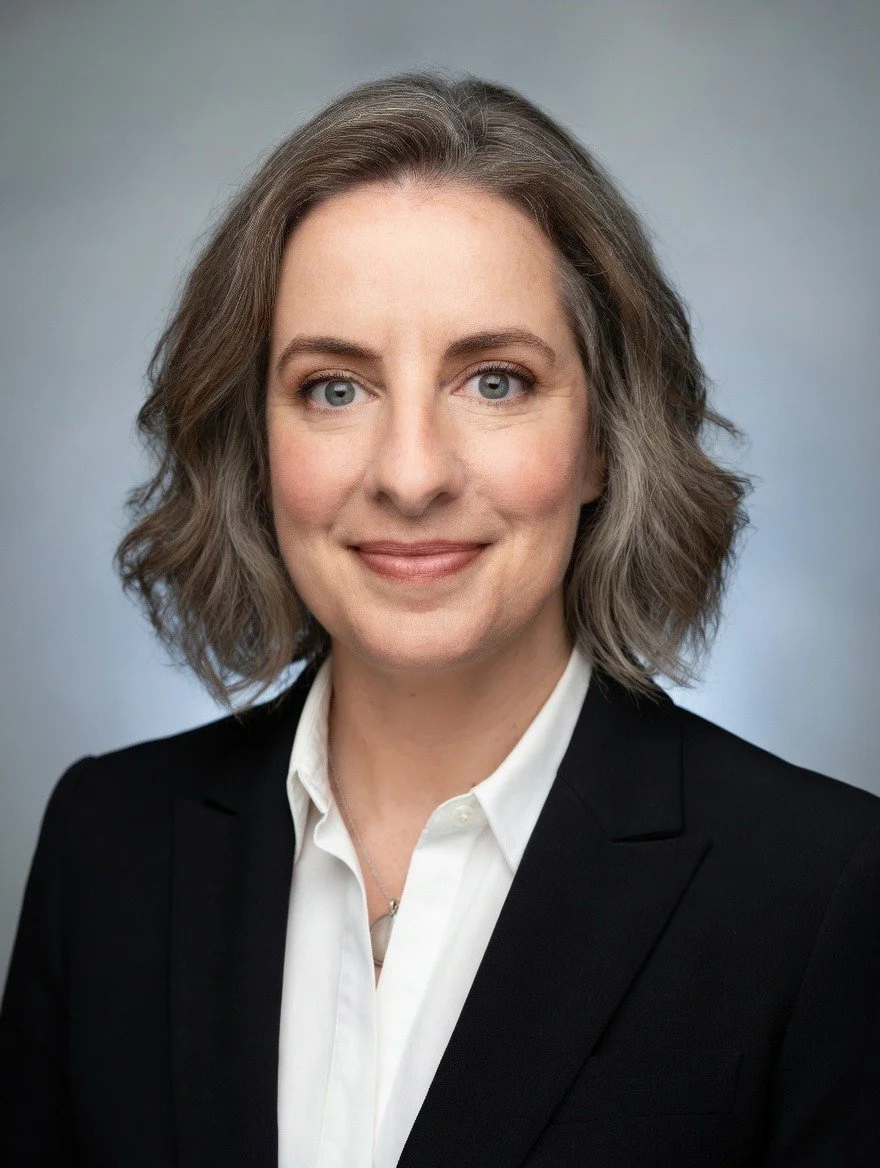 Professional headshot of Marisa Mackey Palmer, award-winning instructor and former Wall Street professional.