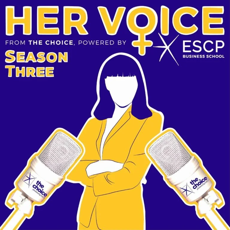 Logo du podcast Her Voice pour ESCP, accompagné par Maison Caravelle
