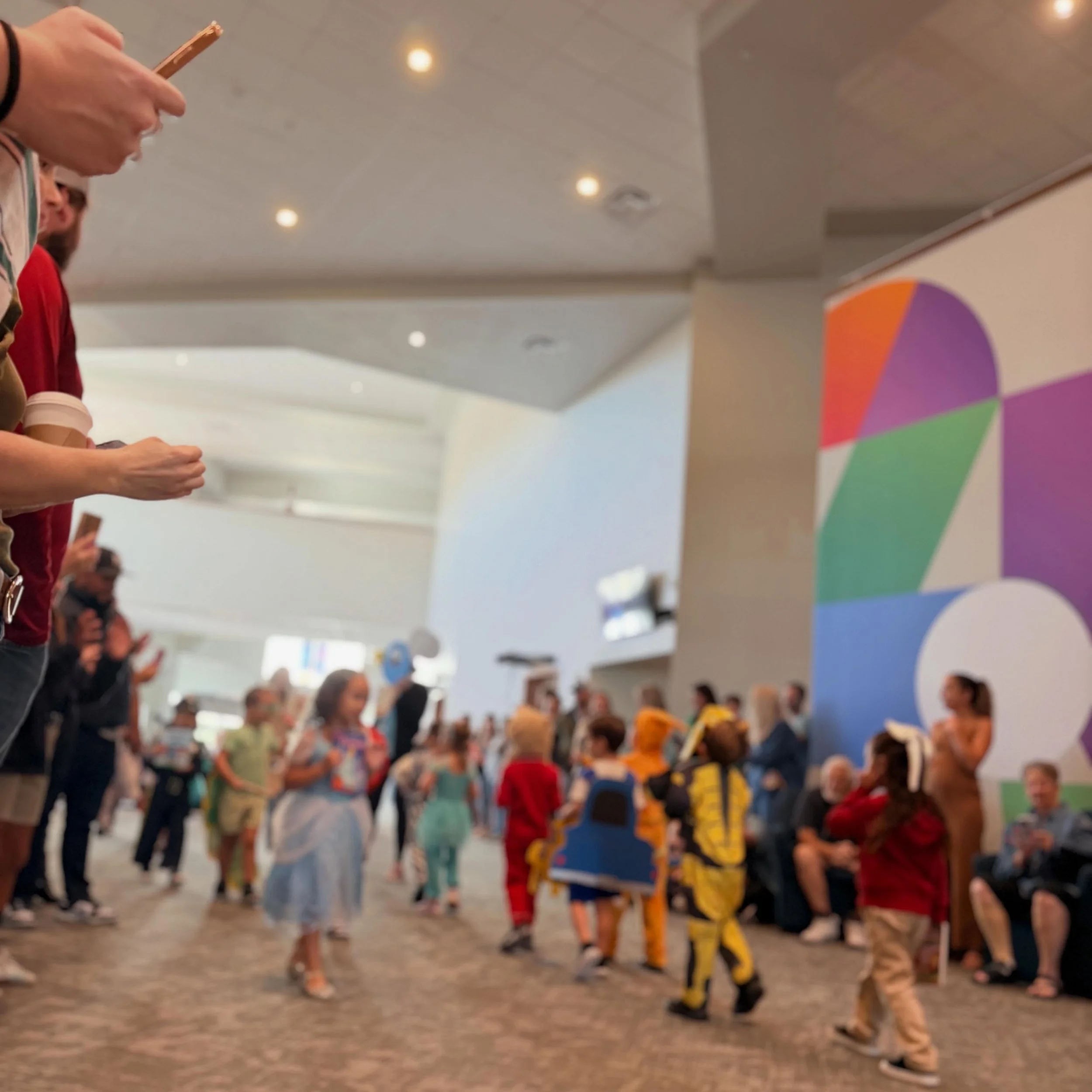It was an awesome crowd this morning for the VPK Book Character Parade! Such amazing costumes and spectator support 👏👏👏

There was ALSO a crowd for our in-house Kindergarten preview. More questions. More answers &hellip; and a glimpse at all the f