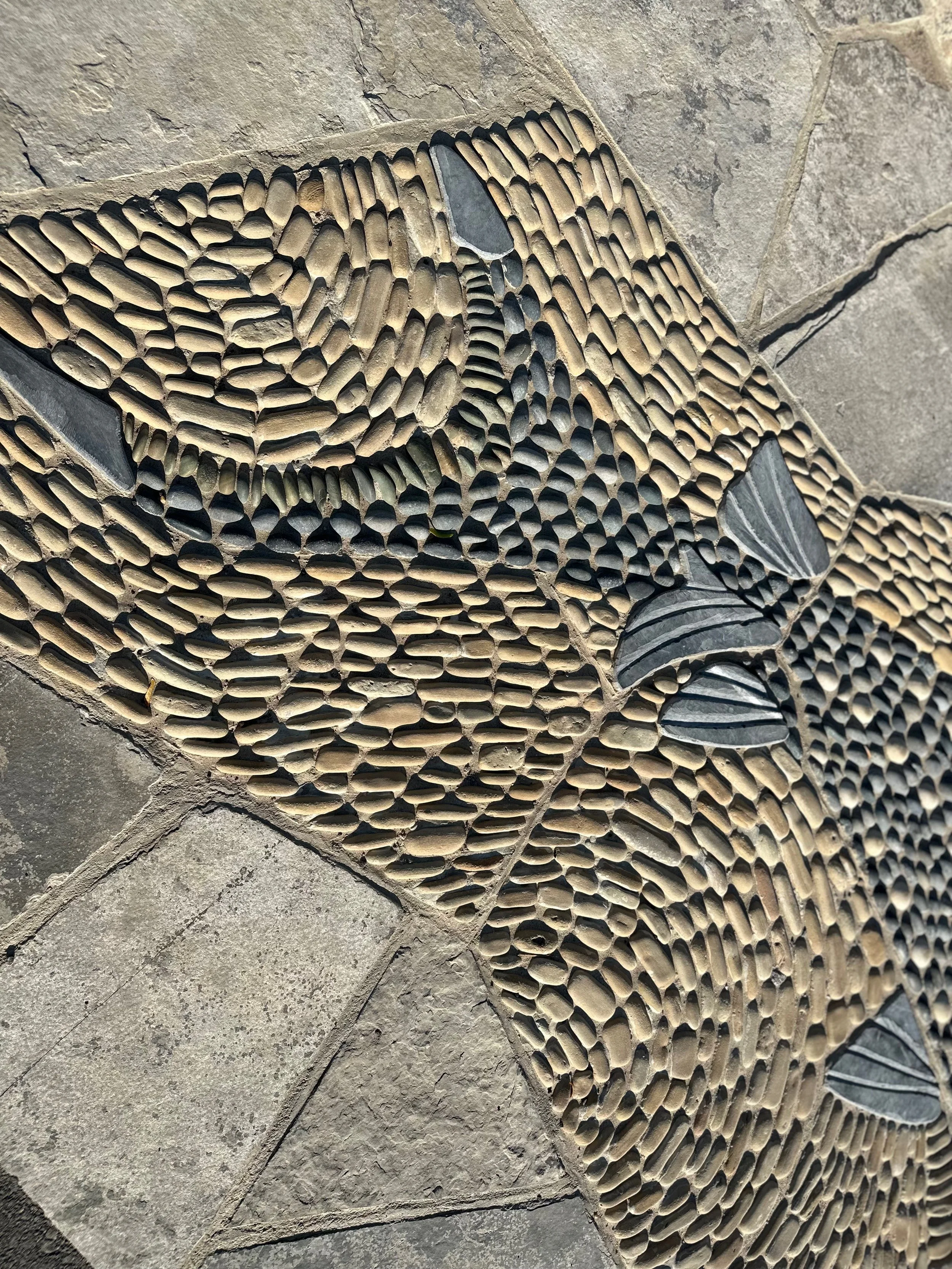 Biidaasige Park: Pebble Mosaic