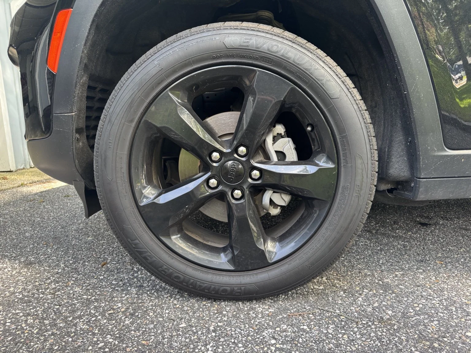 Jeep Grand Cherokee refined by 3LB, featuring exterior, interior, wheel, engine compartment, and finished vehicle details.