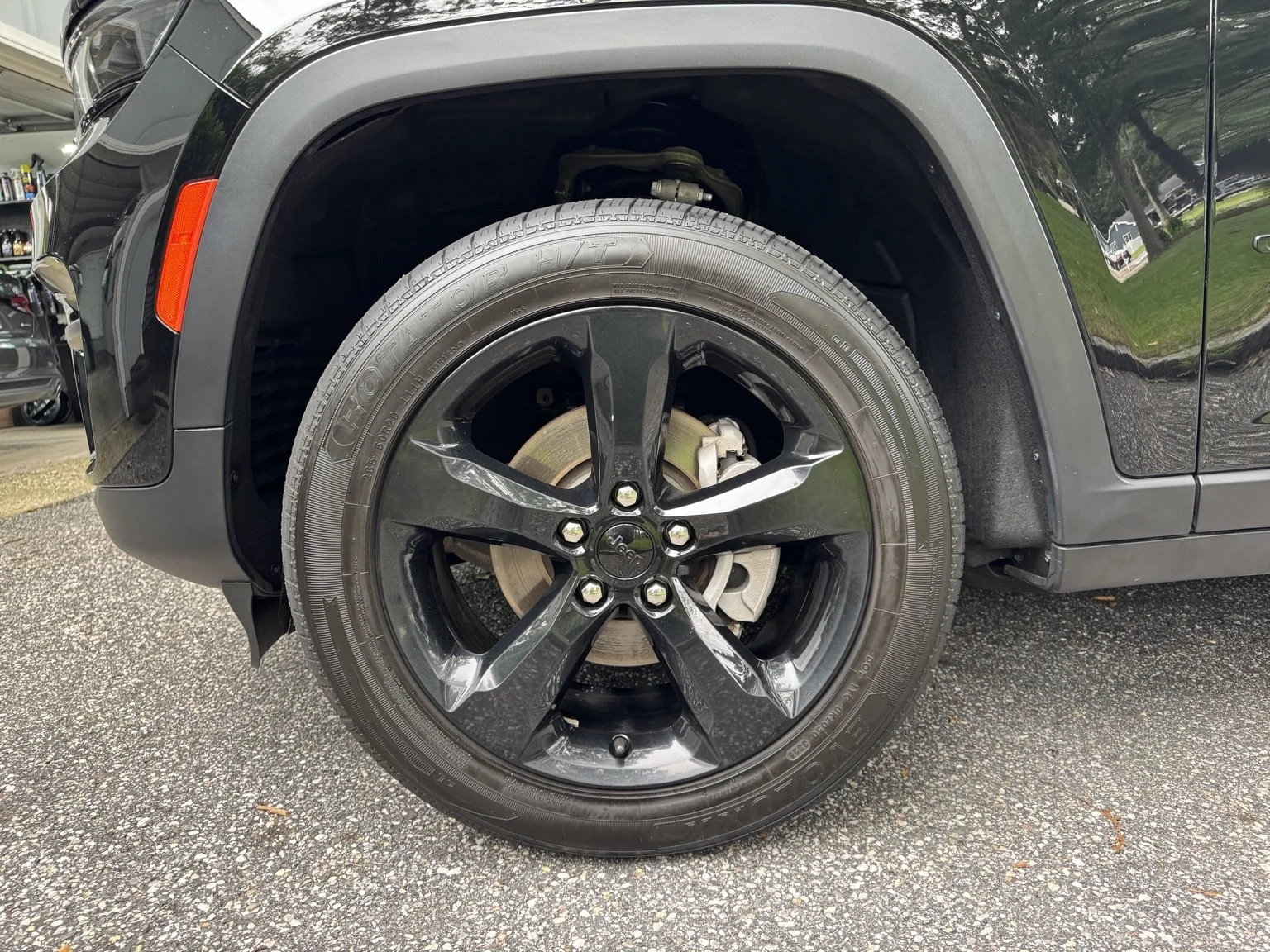 Jeep Grand Cherokee refined by 3LB, featuring exterior, interior, wheel, engine compartment, and finished vehicle details.