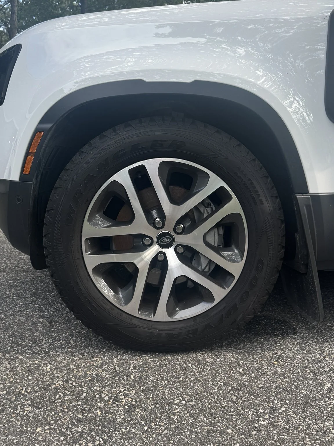 Land Rover Defender refined and protected by 3LB, featuring paint correction, exterior details, wheels, engine compartment, interior, and finished vehicle details.