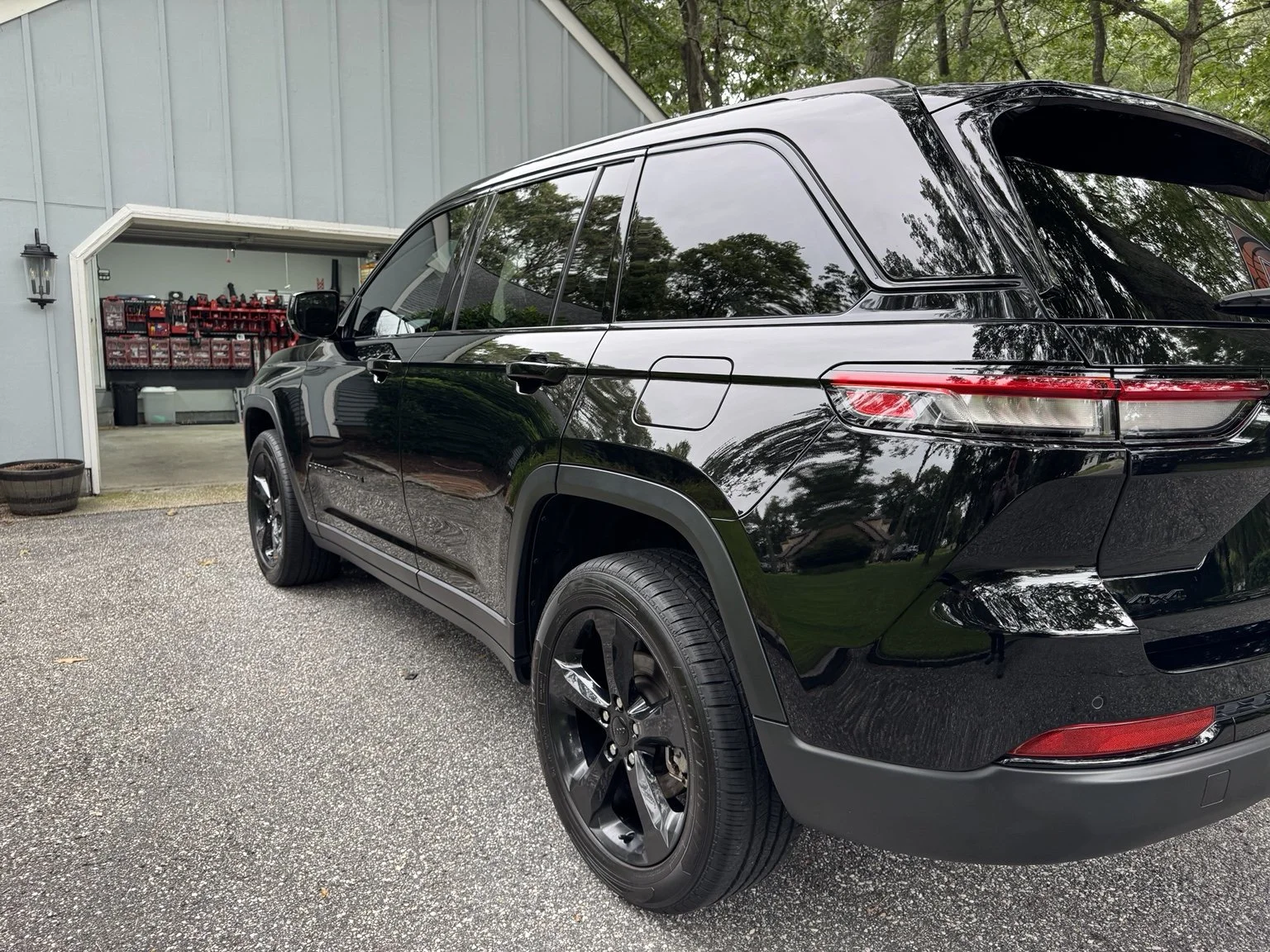 Jeep Grand Cherokee refined by 3LB, featuring exterior, interior, wheel, engine compartment, and finished vehicle details.